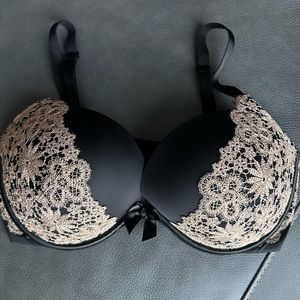 Victoria’s Secret Very Sexy Push-Up Bra Black/Tan Lace Bra Size 36DD